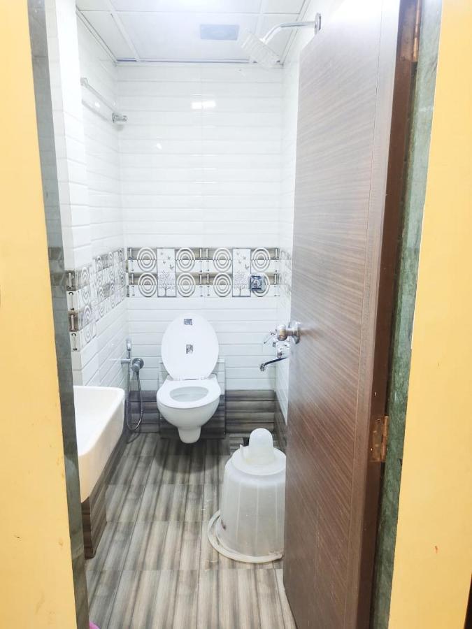 Hotel Golden Galaxy - Santacruz East Mumbai Exteriör bild